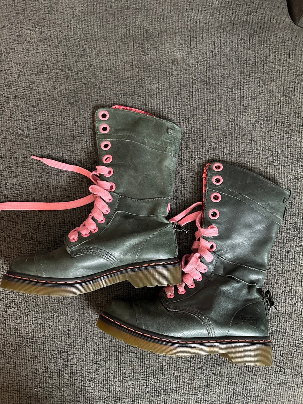 Dr. Martens Triump 1914 Green Leather Floral Fold Over Combat Boots Womens 7